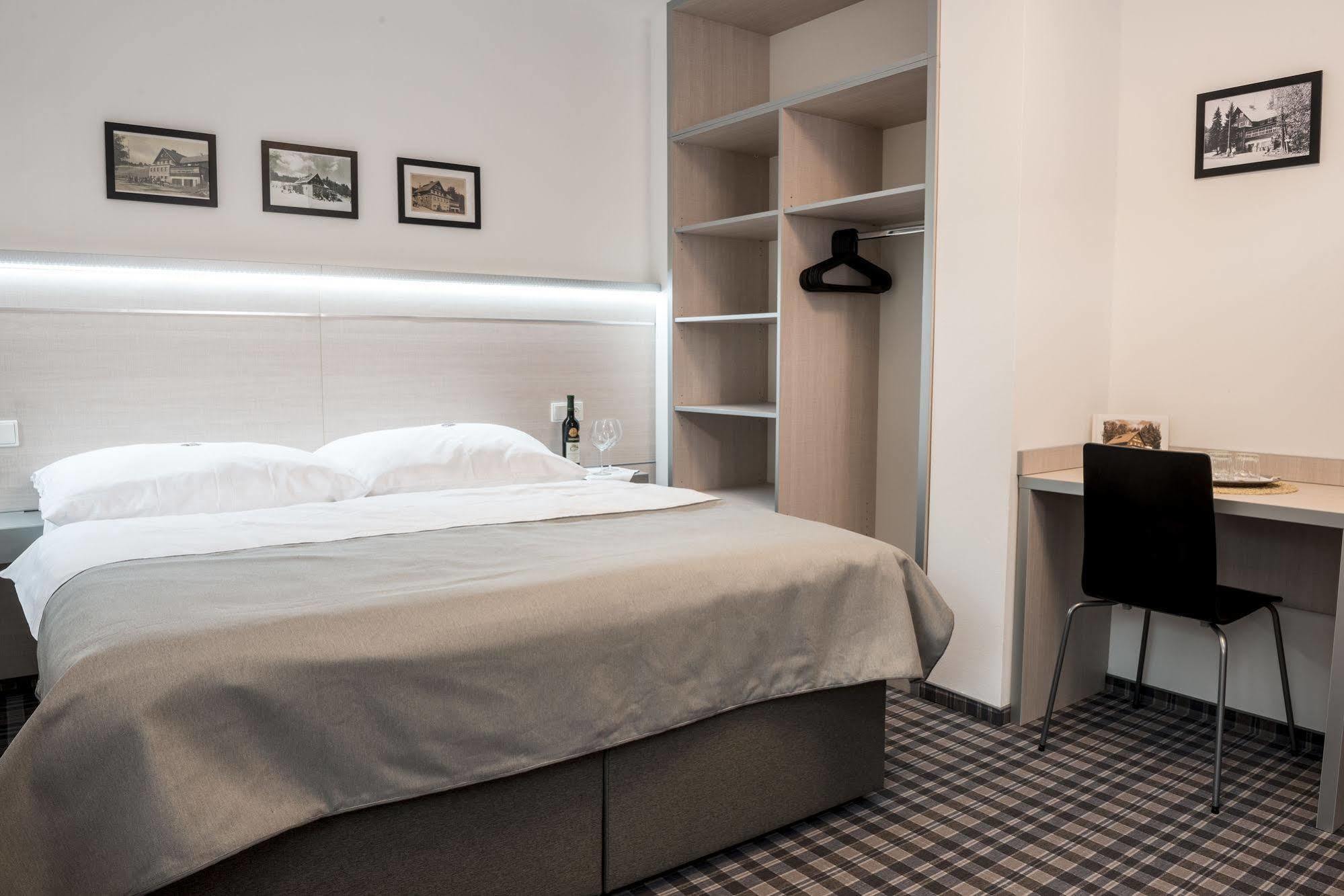 Horsky Hotel Dobra Chata Stachy Buitenkant foto